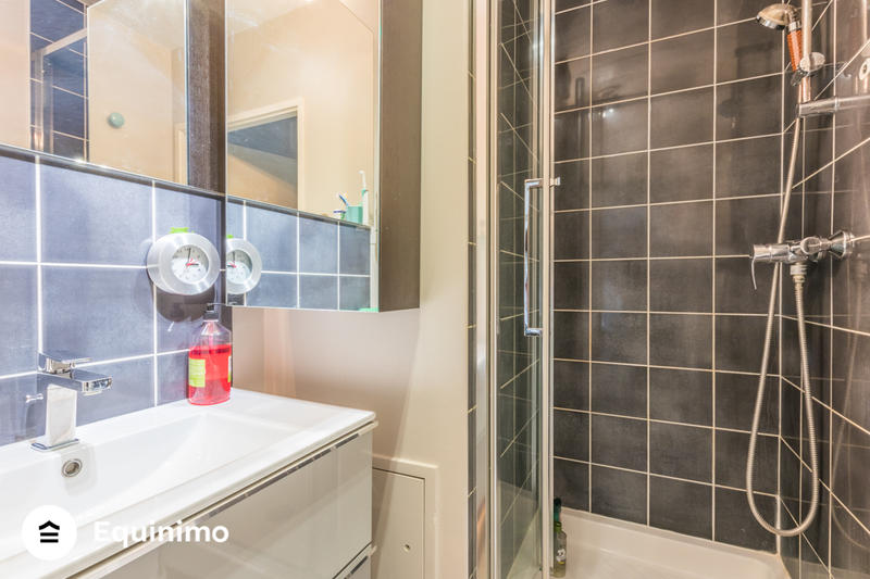 Appartement - 93 m² - 5 pièces