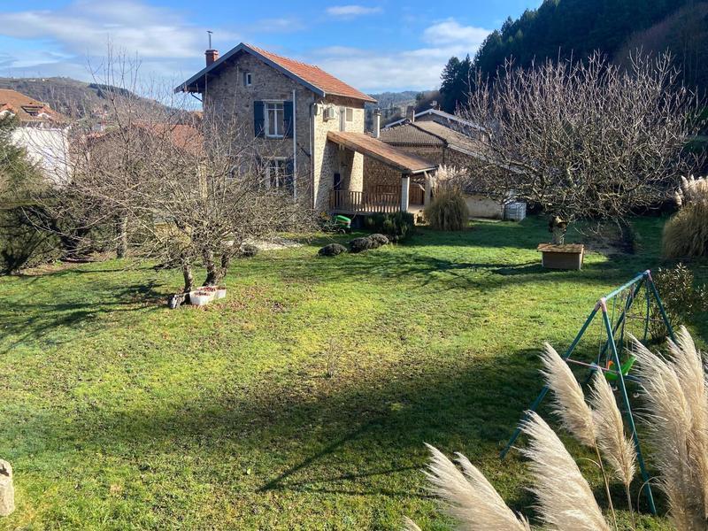 Maison - 90 m² - 5 pièces