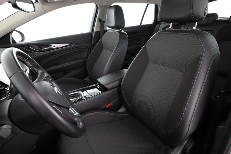 Opel Insignia Sports Tourer 1.6 Diesel Innovation Automatique 136 ch