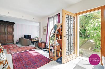 Villa - 230 m² - 8 pièces