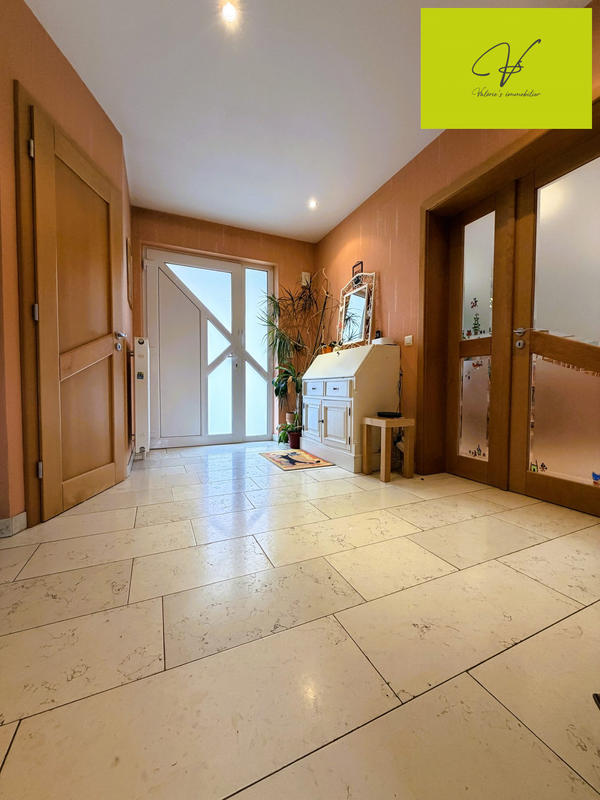 Maison - 200 m² - 5 pièces