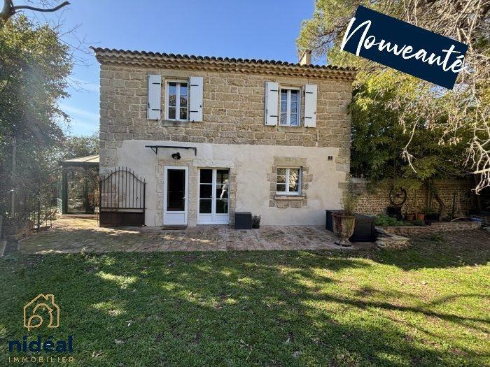 Mas - 342 m² - 15 pièces