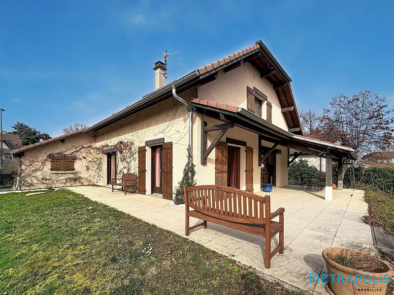 Villa - 162 m² - 6 pièces