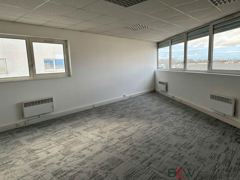 Bureau - 87 m² - 4 pièces