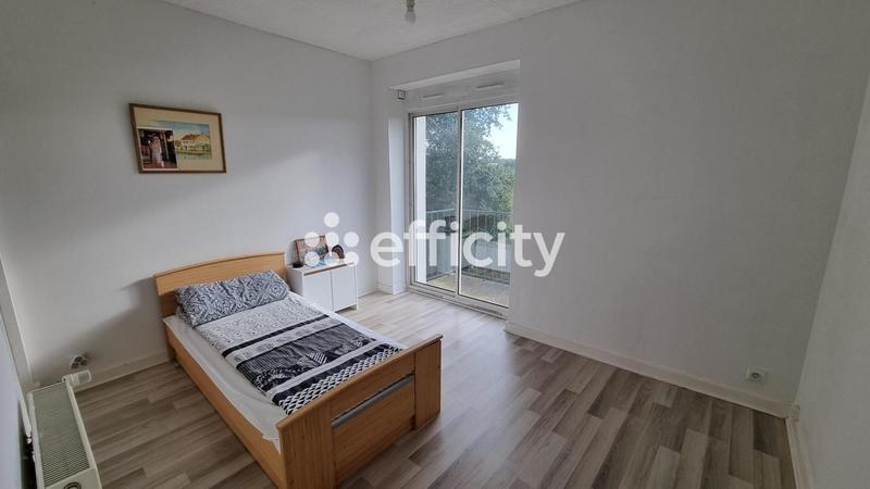 Maison - 205 m² - 8 pièces