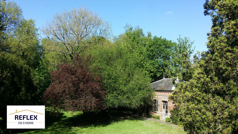 Propriété - 900 m² - 30 pièces