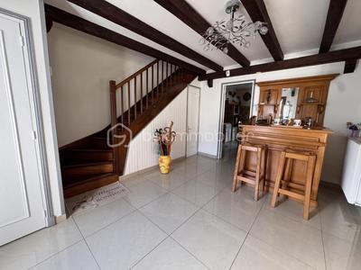 Maison traditionnelle - 168 m² - 9 pièces