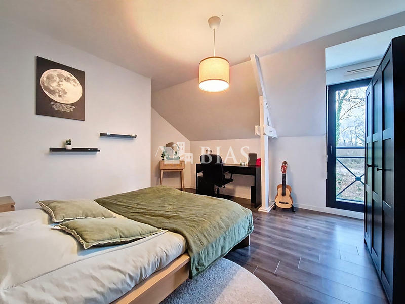 Maison contemporaine - 197 m² - 7 pièces