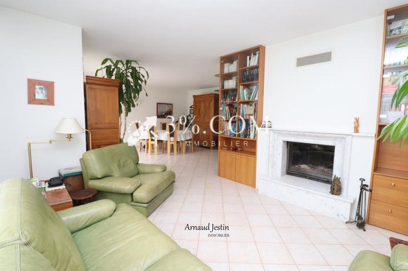 Maison - 176 m² - 9 pièces