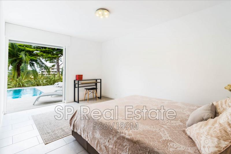 Villa - 265 m² - 6 pièces