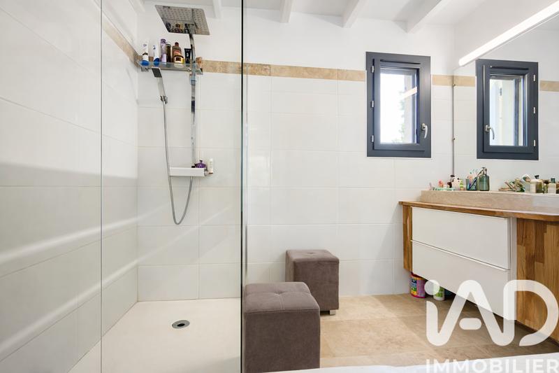 Maison - 272 m² - 10 pièces