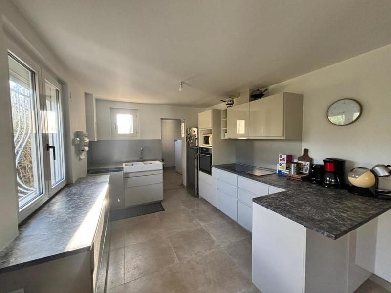 Maison - 93 m² - 4 pièces