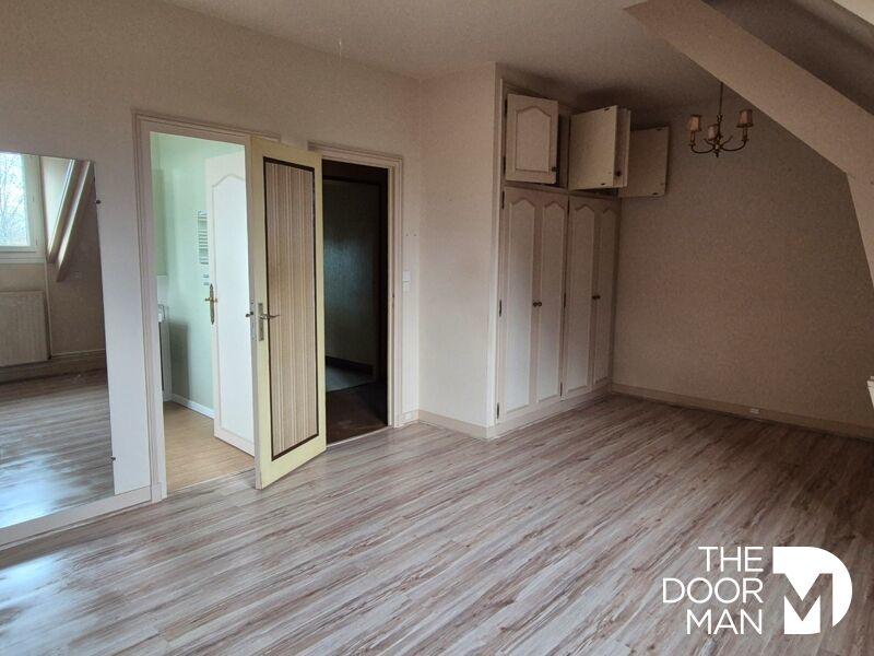 Maison - 294 m² - 8 pièces