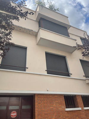 Maison - 250 m² - 6 pièces