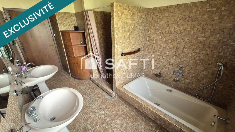 Maison de maîtres - 360 m² - 12 pièces