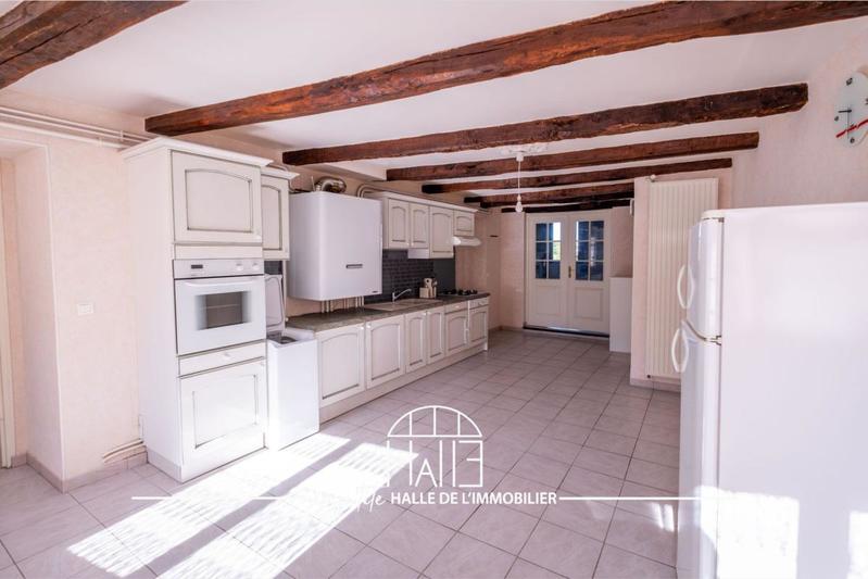 Maison - 210 m² - 6 pièces