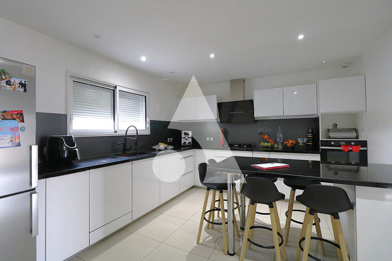 Maison - 142 m² - 6 pièces