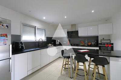 Maison - 142 m² - 6 pièces