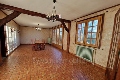 Maison - 90 m² - 5 pièces