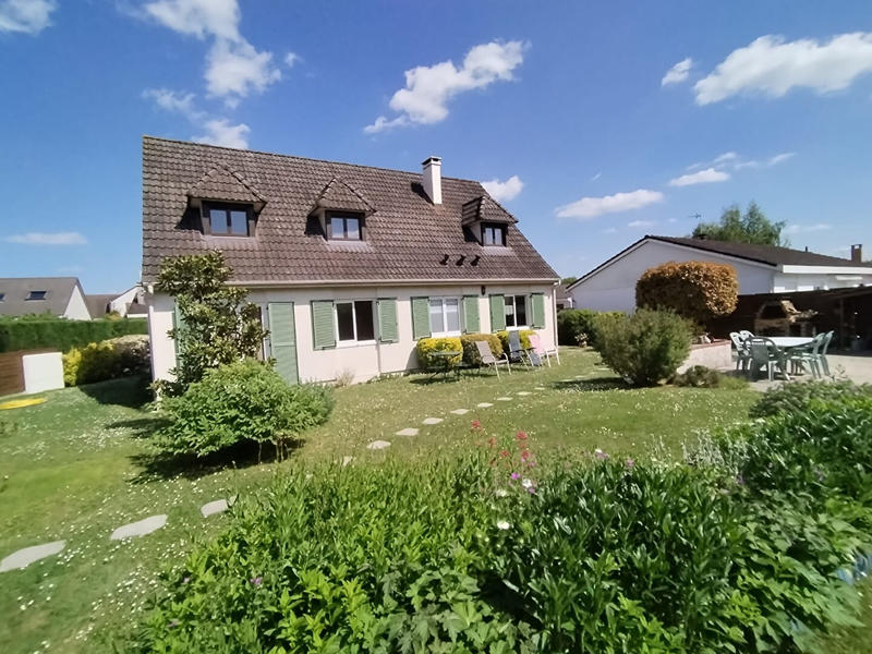 Maison - 157 m² - 8 pièces