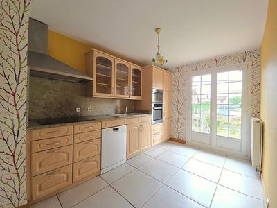 Maison - 200 m² - 10 pièces