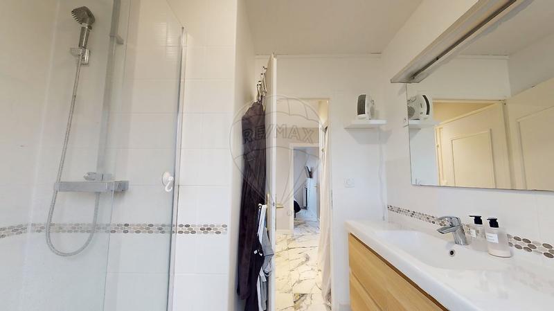 Appartement - 82 m² - 4 pièces