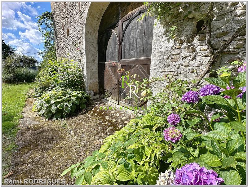 Maison de maîtres - 326 m² - 11 pièces