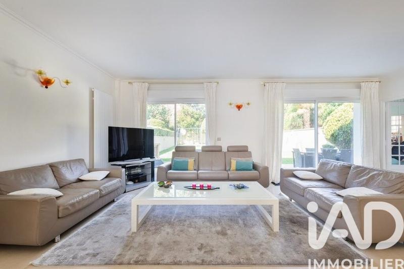 Maison - 290 m² - 7 pièces