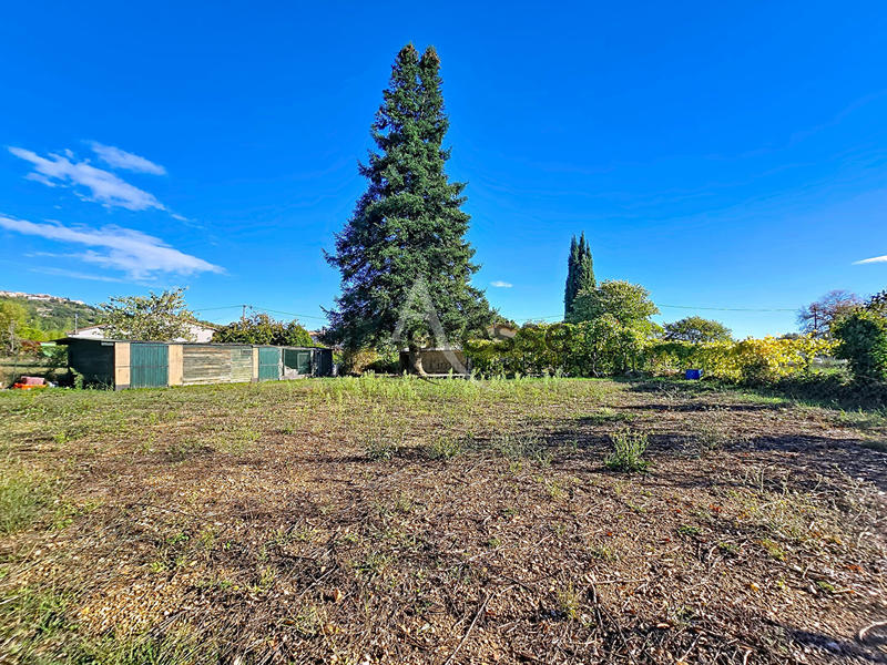 Villa - 100 m² - 5 pièces