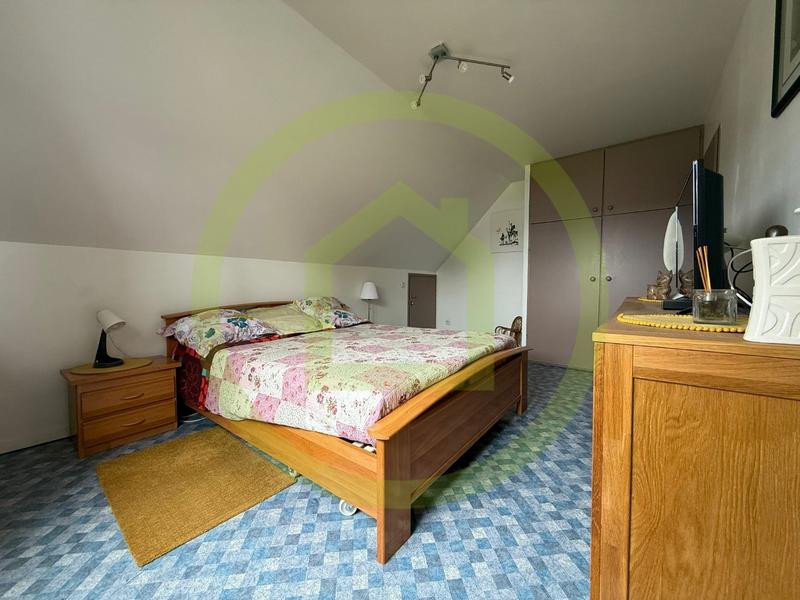 Maison - 160 m² - 8 pièces