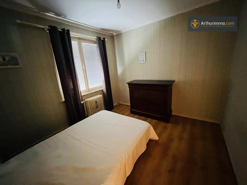 Maison - 207 m² - 8 pièces