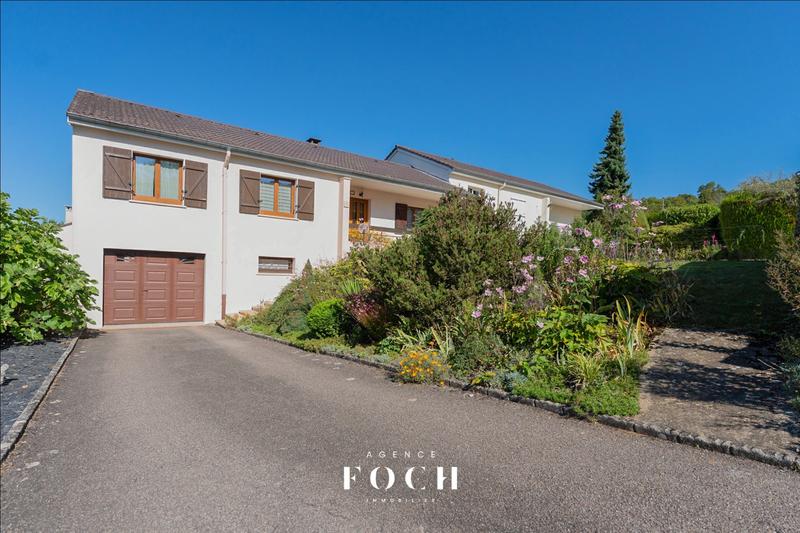 Maison traditionnelle - 103 m² - 6 pièces