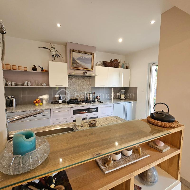 Propriété - 162 m² - 6 pièces