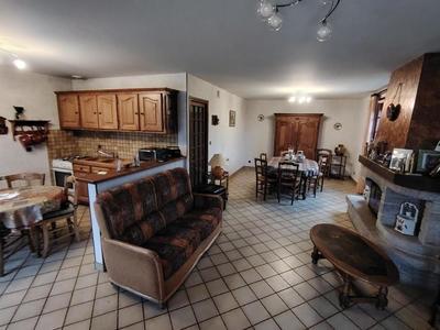 Maison - 80 m² - 5 pièces