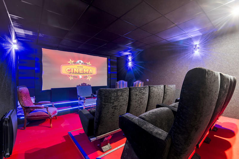 Villa - 471 m² - 14 pièces