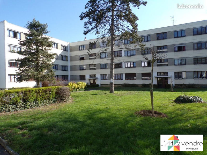 Appartement - 82 m² - 4 pièces