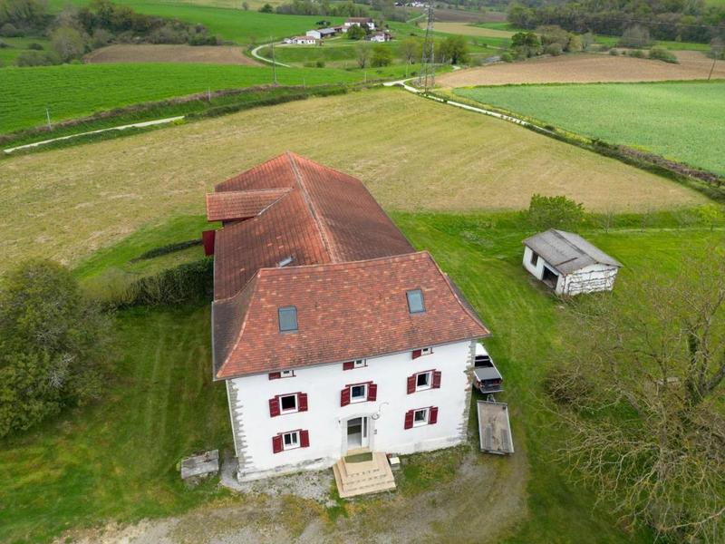 Appartement - 290 m² - 10 pièces