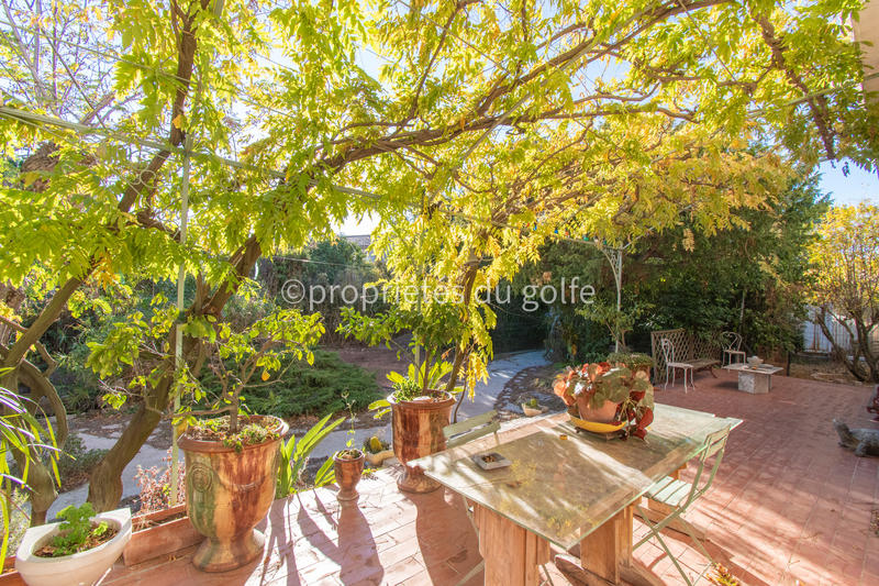 Maison - 200 m² - 7 pièces