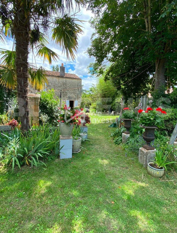 Maison - 220 m² - 6 pièces