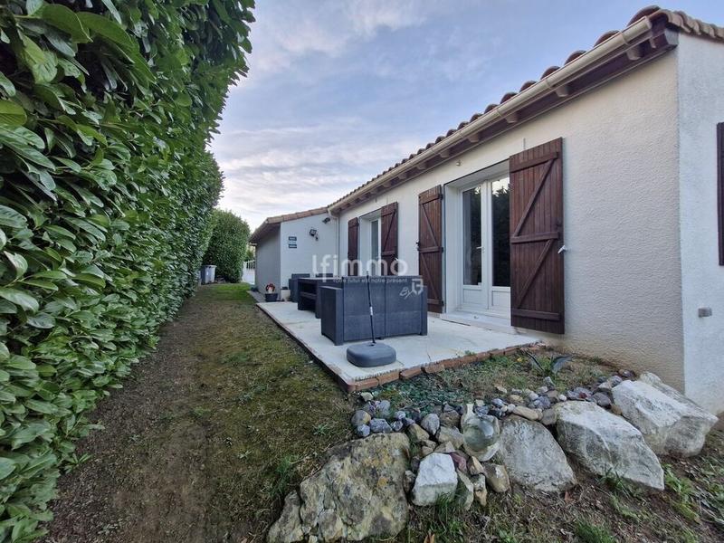 Maison - 90 m² - 4 pièces