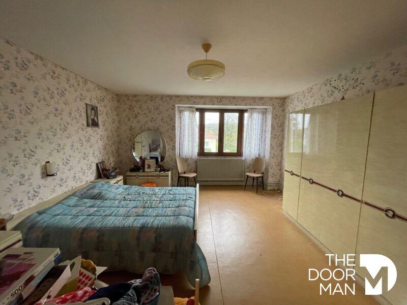 Maison - 180 m² - 5 pièces