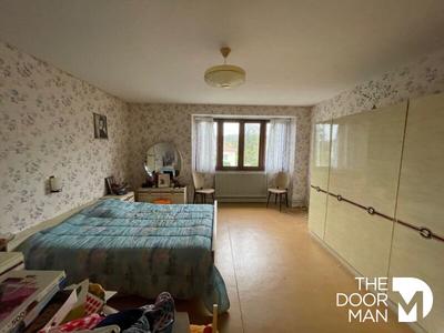 Maison - 180 m² - 5 pièces