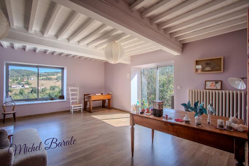 Corps de ferme - 220 m² - 8 pièces