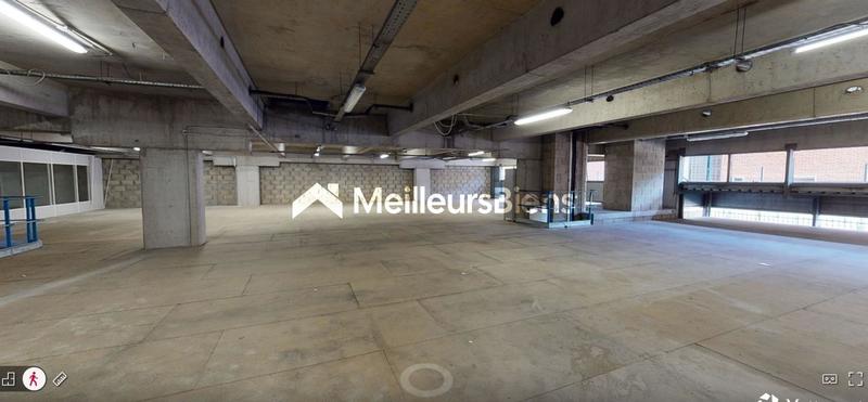 Local d'activité / Entrepôt - 956 m²