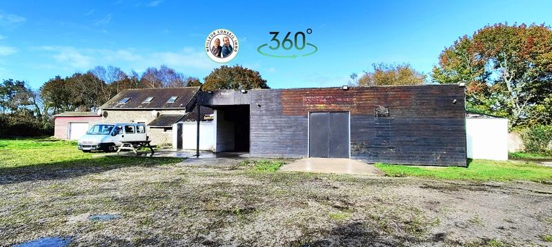 Maison - 328 m² - 9 pièces