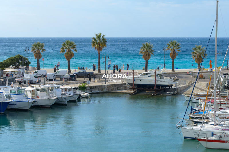 Appartement - 218 m² - 9 pièces