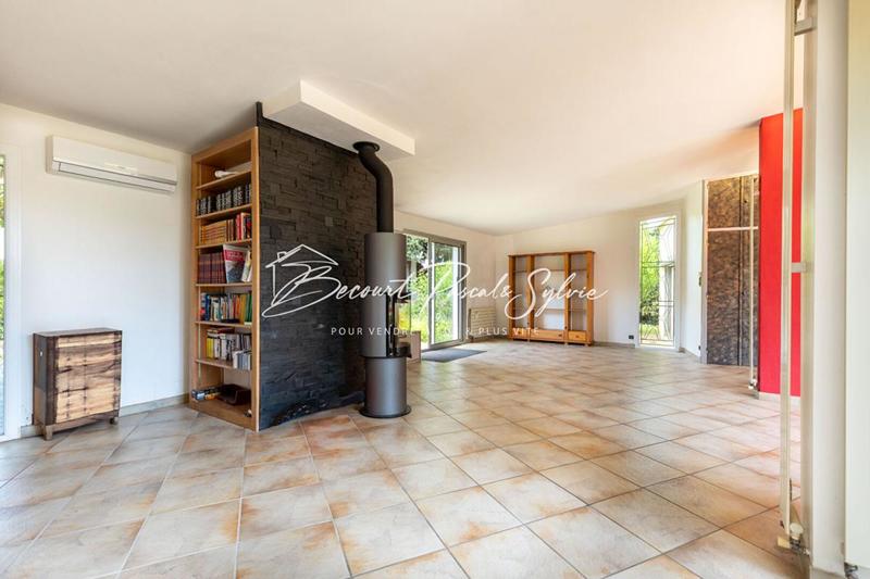 Maison - 179 m² - 6 pièces