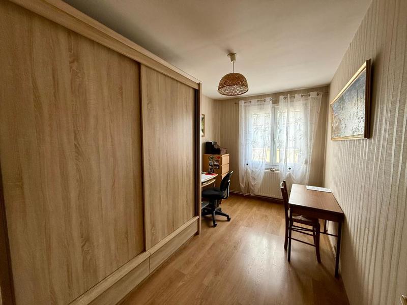 Maison - 95 m² - 4 pièces