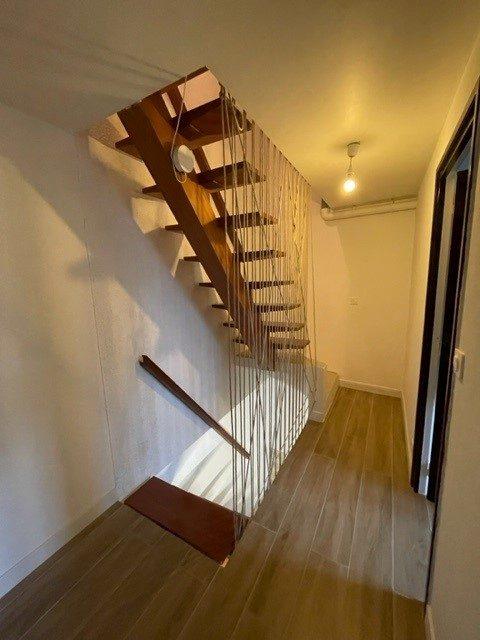 Maison - 185 m² - 8 pièces