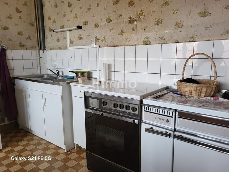 Maison - 222 m² - 8 pièces